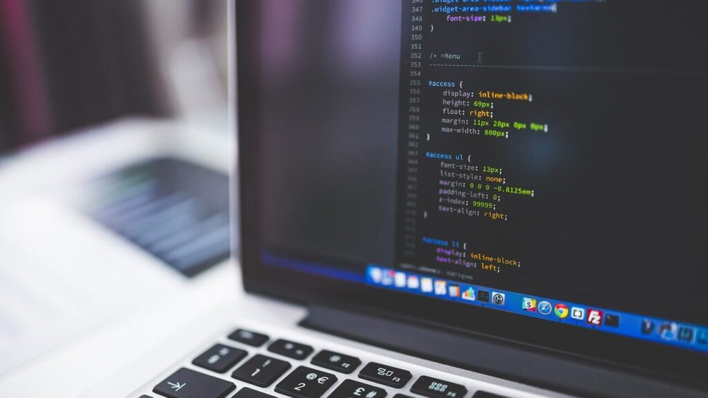 SESとSIerの違いについて、厚生労働省の職業情報提供サイトはどう説明してる?